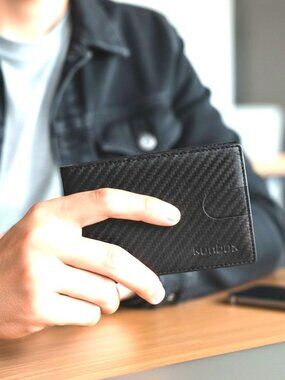 RUNBOX Minimalist Thin Wallet with RFID Protection - Leather - Black